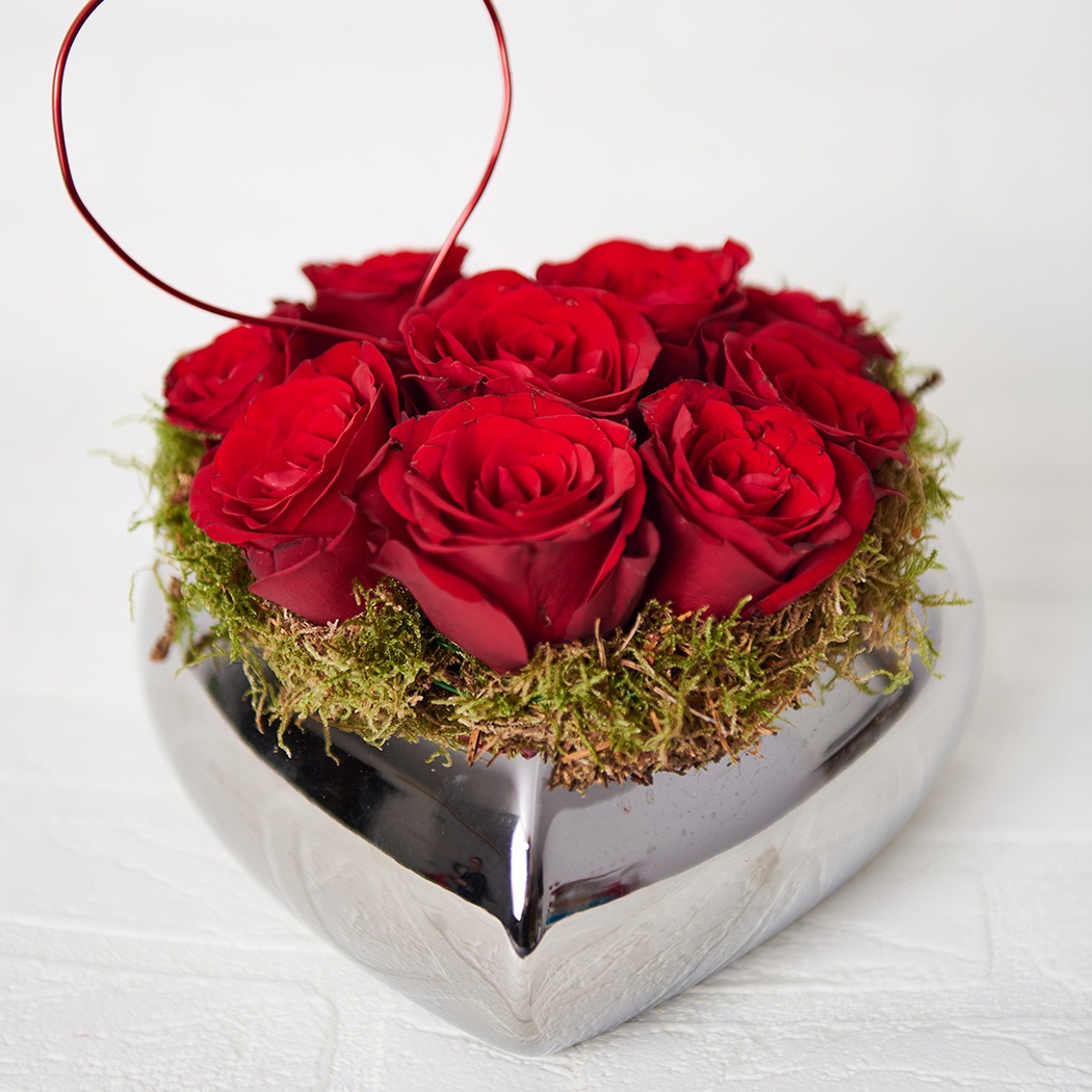 Aranjament Floral Moon Hart din Trandafiri Rosii - imagine 2